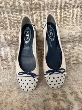 TOD'S Women's cream and black Polka Dot Ballet Flats